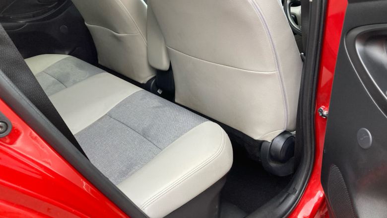 Toyota Yaris 1.5 Hybrid Excel 5dr CVT Hybrid Hatchback